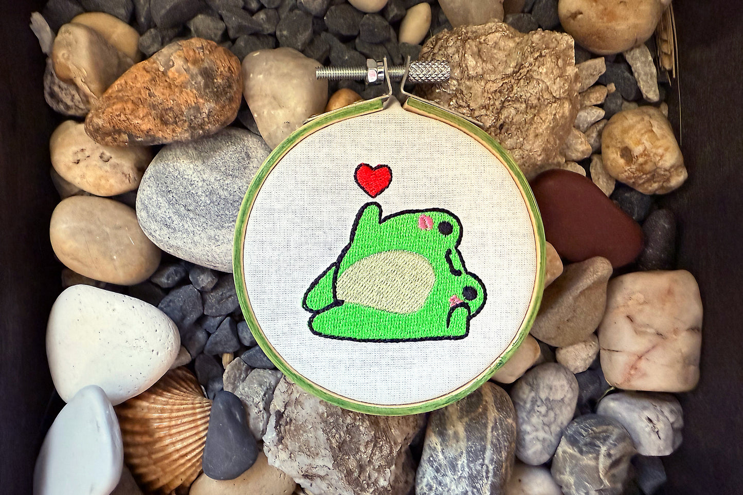 Cute frog machine embroidery design