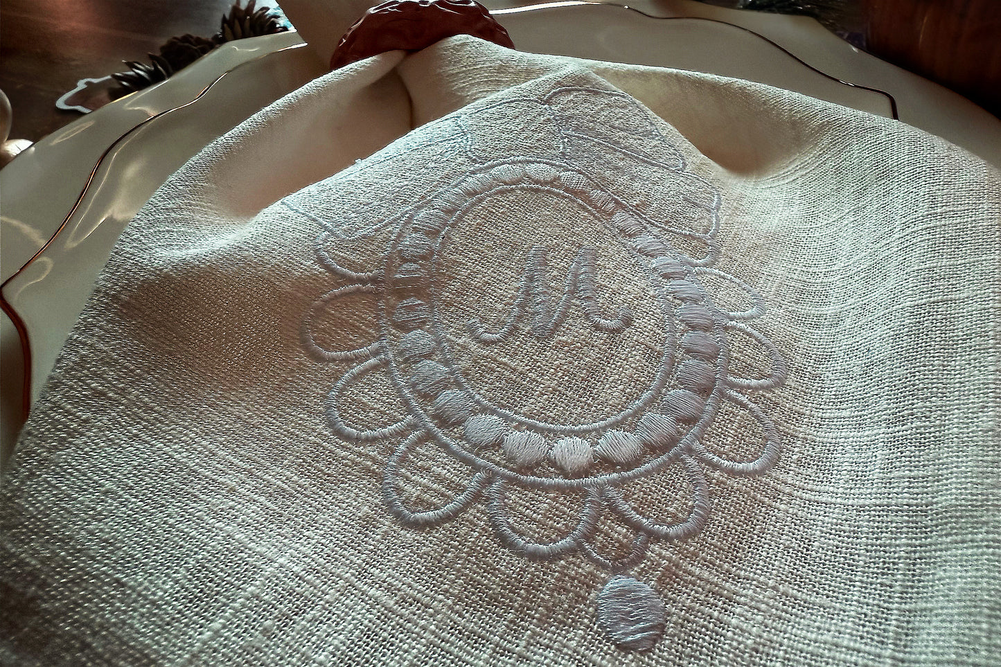 Wedding napkin embroidery frame with bow – machine stitched in hoop