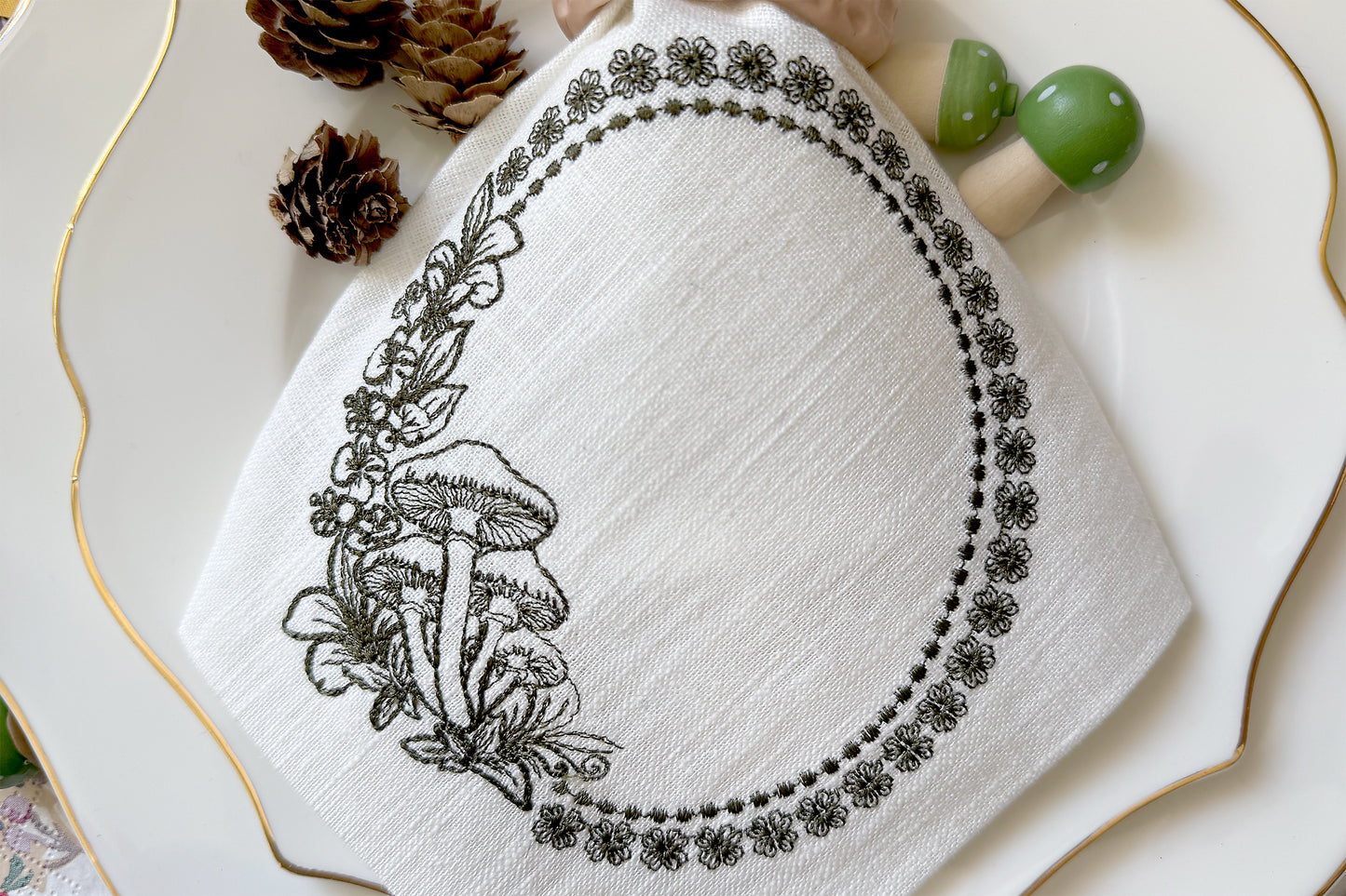 Botanical oval embroidery frame for wedding or kitchen décor