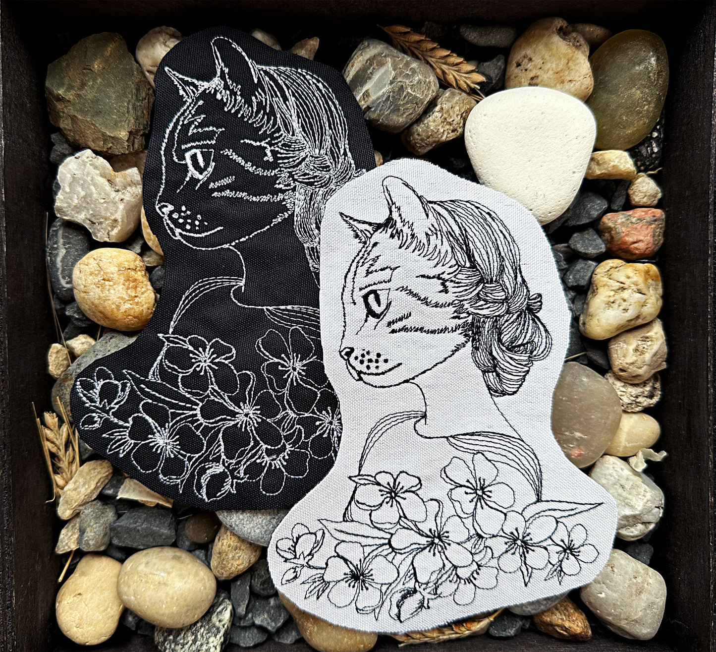 Lady cat one line machine embroidery digital design