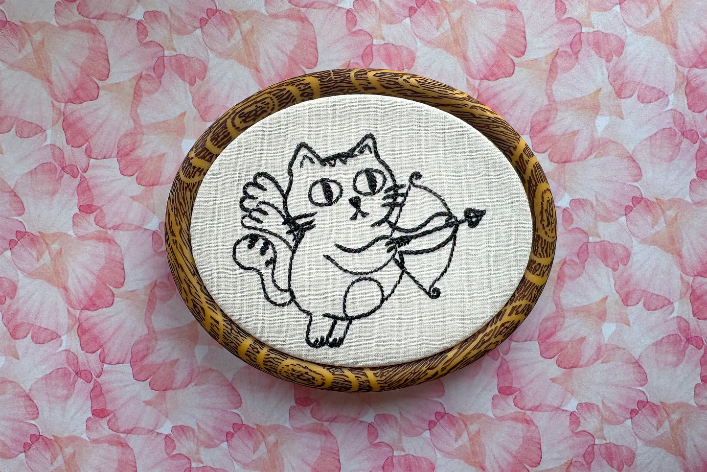 Cupid cat machine embroidery design