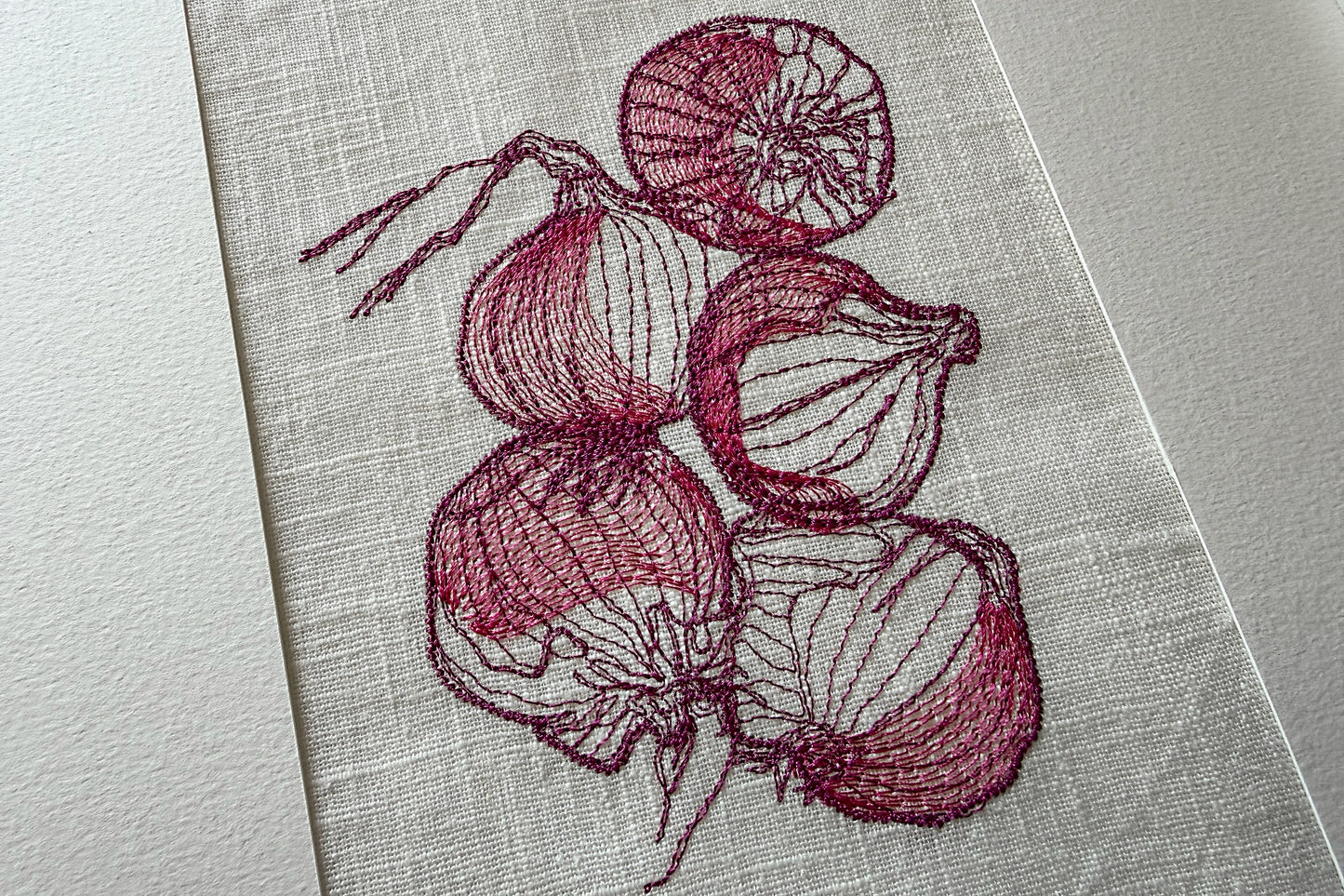 Onion Machine Embroidery Design – Minimal Kitchen Line Art