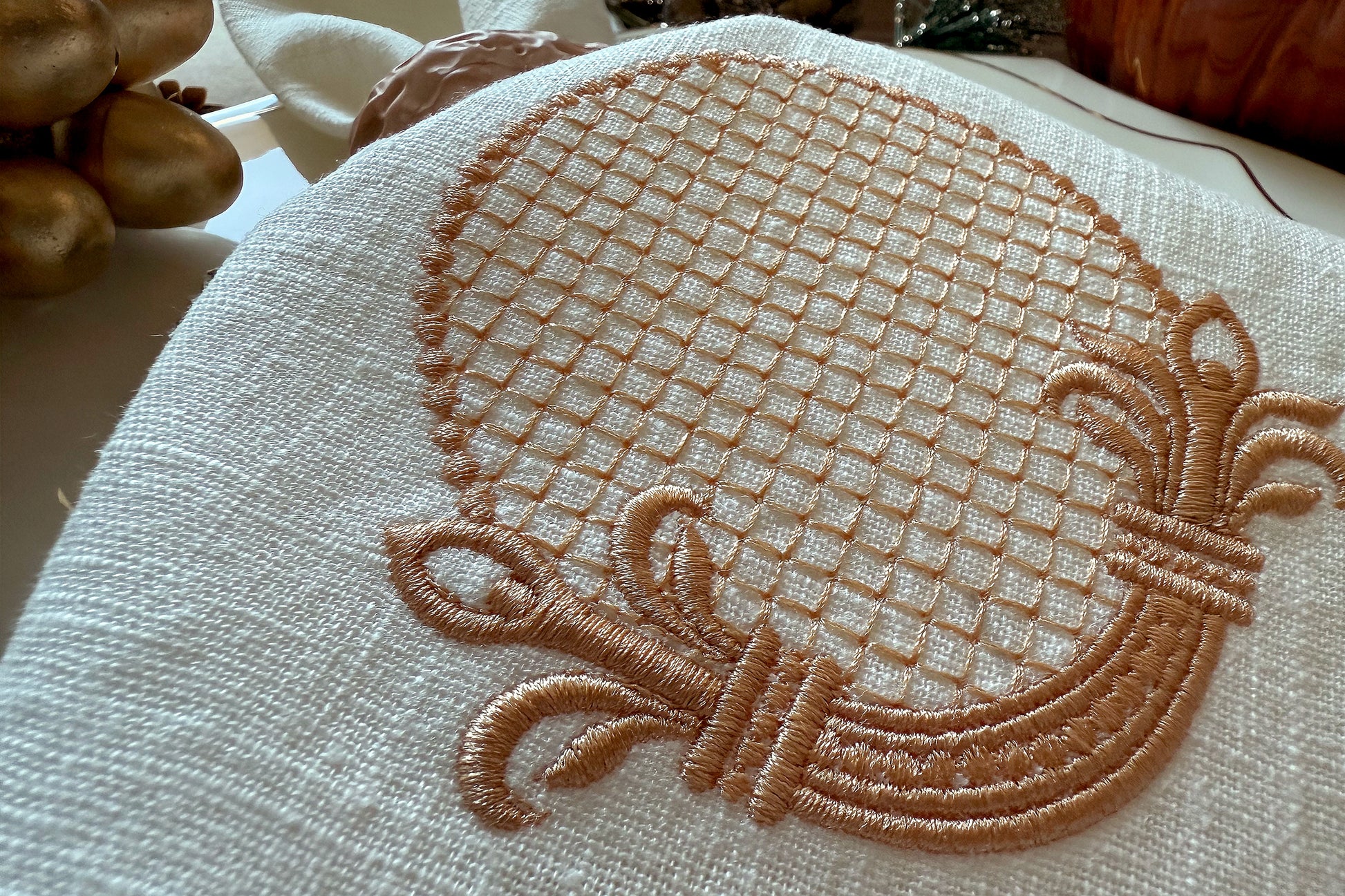 Single-color embroidery frame design for wedding napkin décor