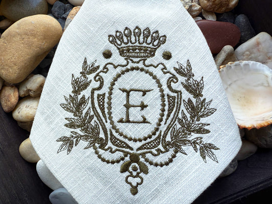 Royal retro embroidery frame with crown