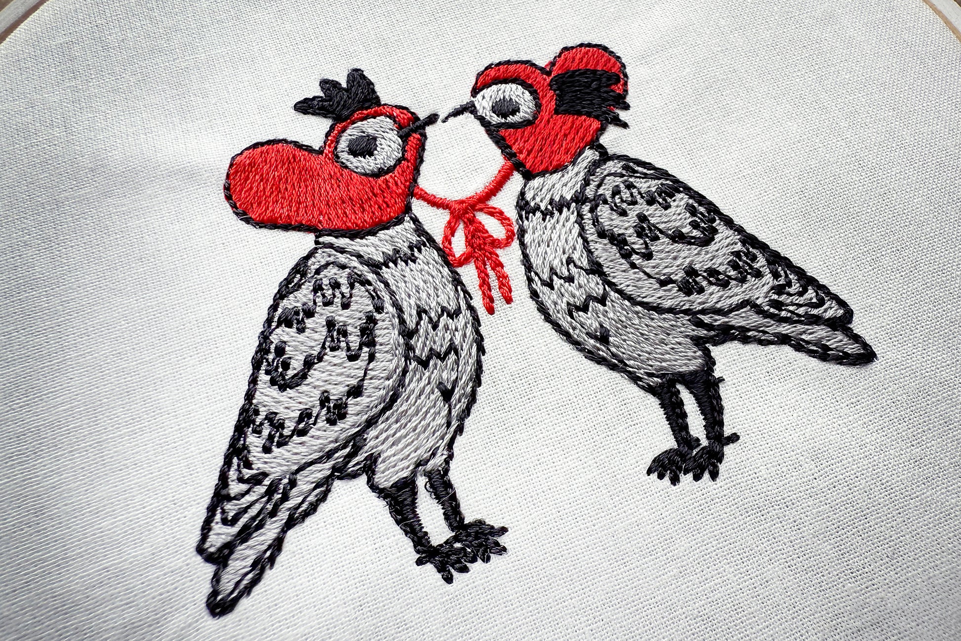 Romantic dove embroidery pattern for Valentine’s Day projects