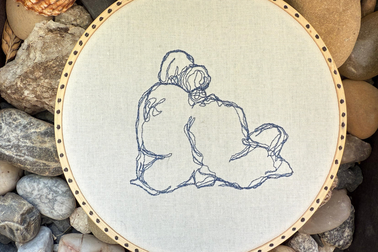 One Line Couple Machine Embroidery Design – Minimalist Romantic Outline Art | Modern Love Gift for Anniversary Decor