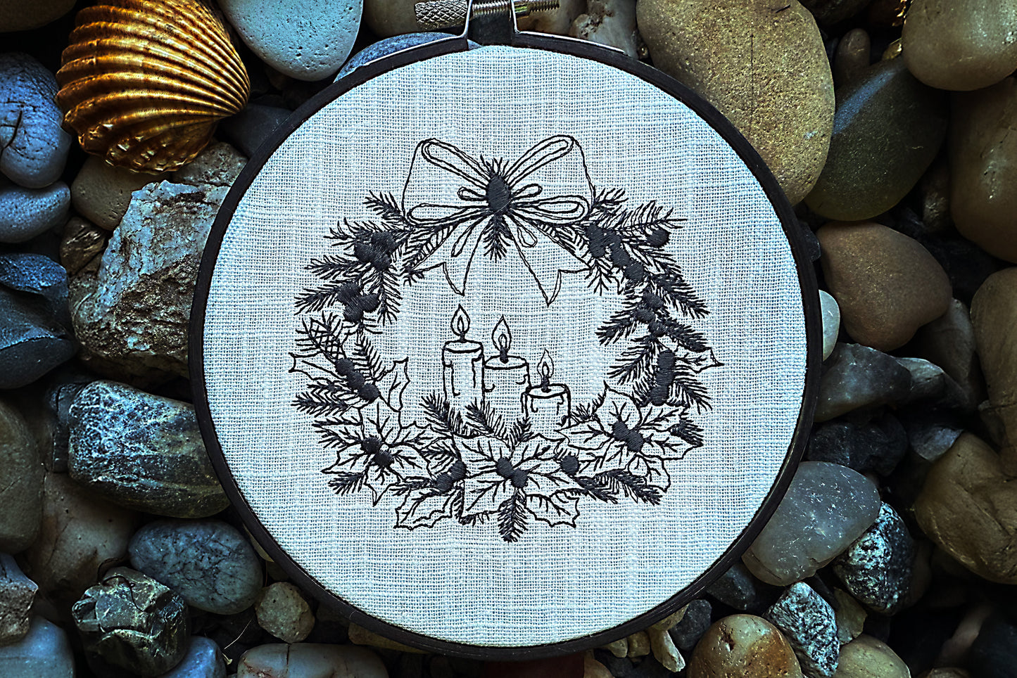 Christmas Candle Embroidery Design – Holiday Wreath with Bow, Holly and Berries
