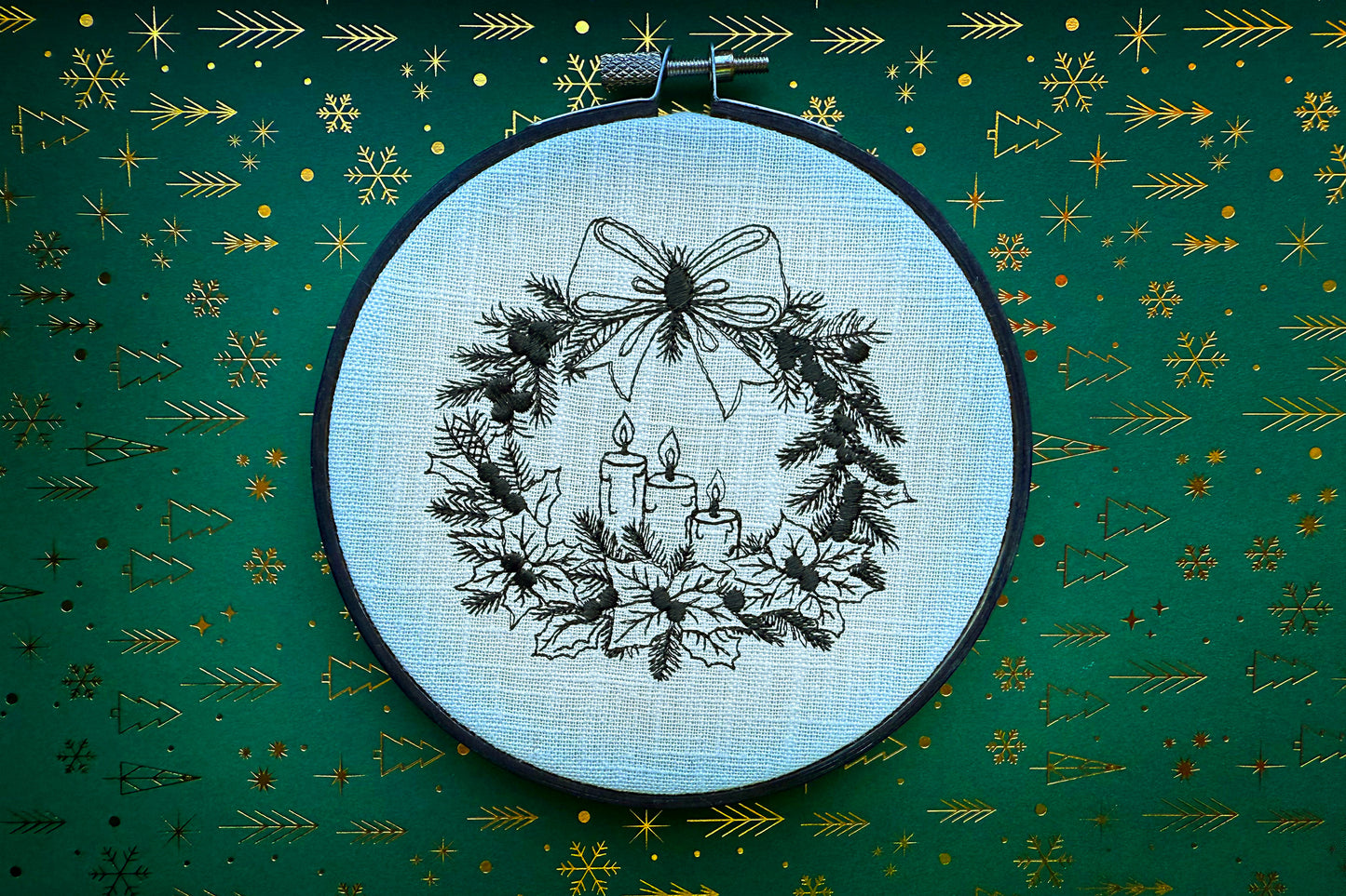 Christmas Candle Embroidery Design – Holiday Wreath with Bow, Holly and Berries
