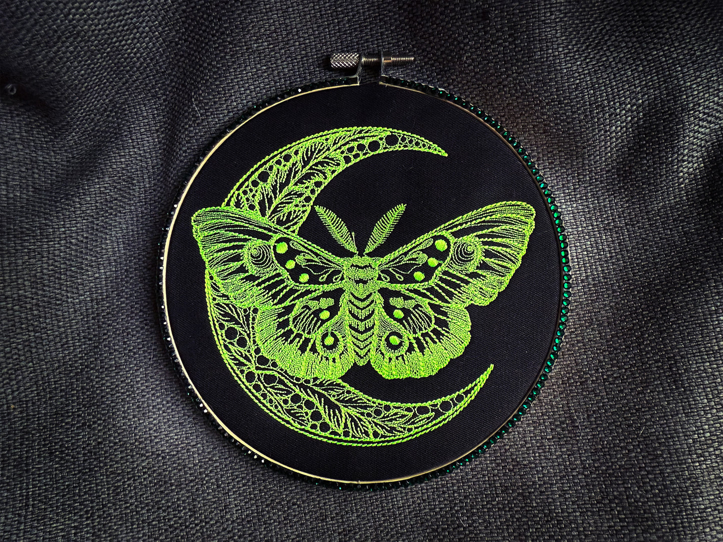 Moth and Moon Embroidery Design – Gothic One-Line Machine Stitch for Decor or Clothing