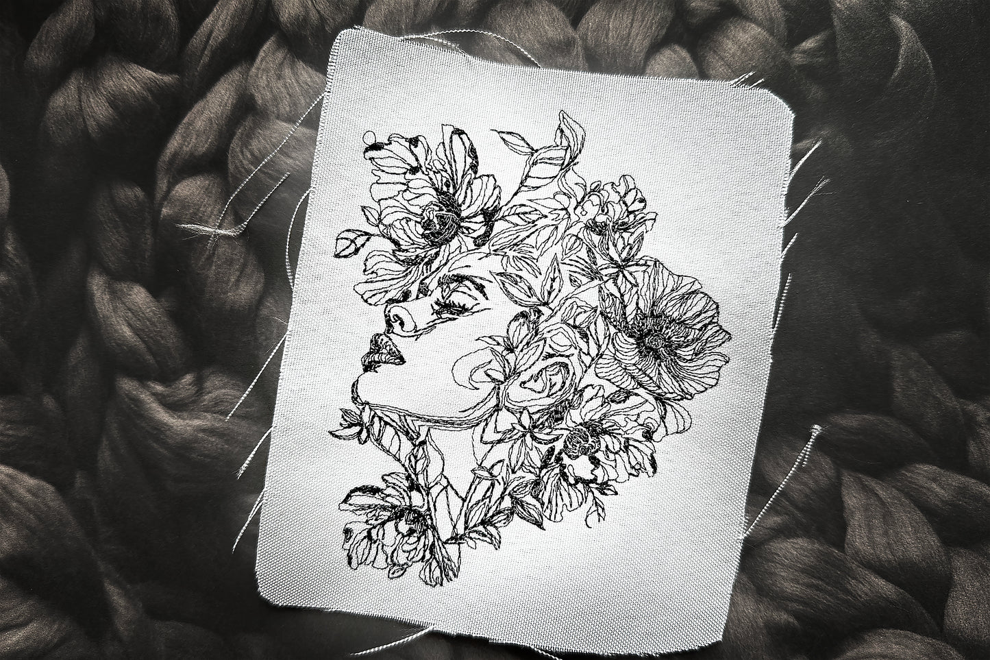 One line lady face machine embroidery