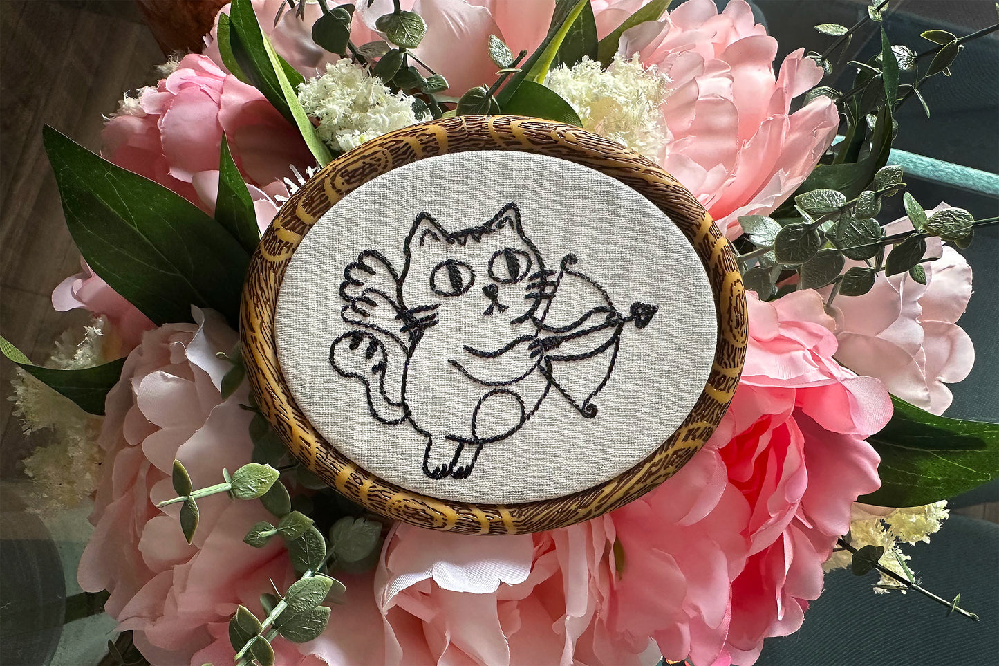 Cupid cat machine embroidery design